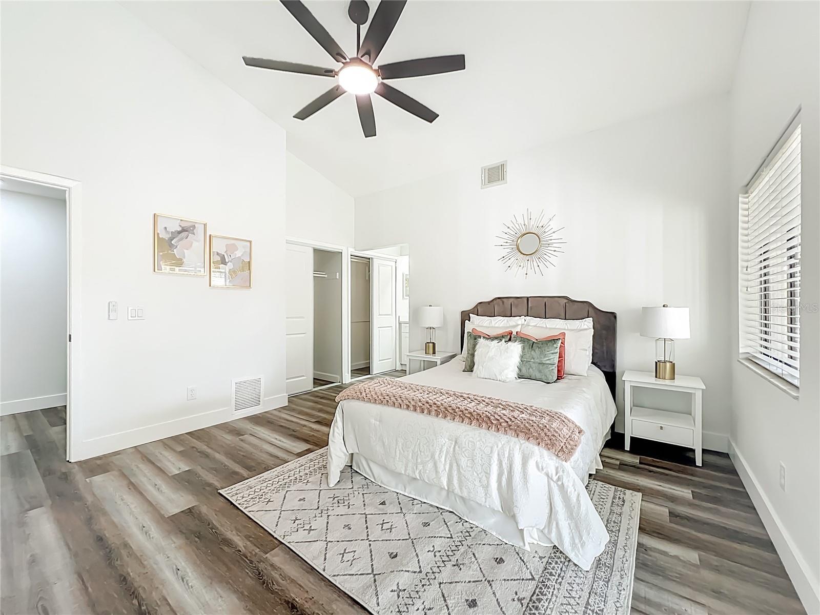 Image 47 of 88 For 700 Lakeside Place