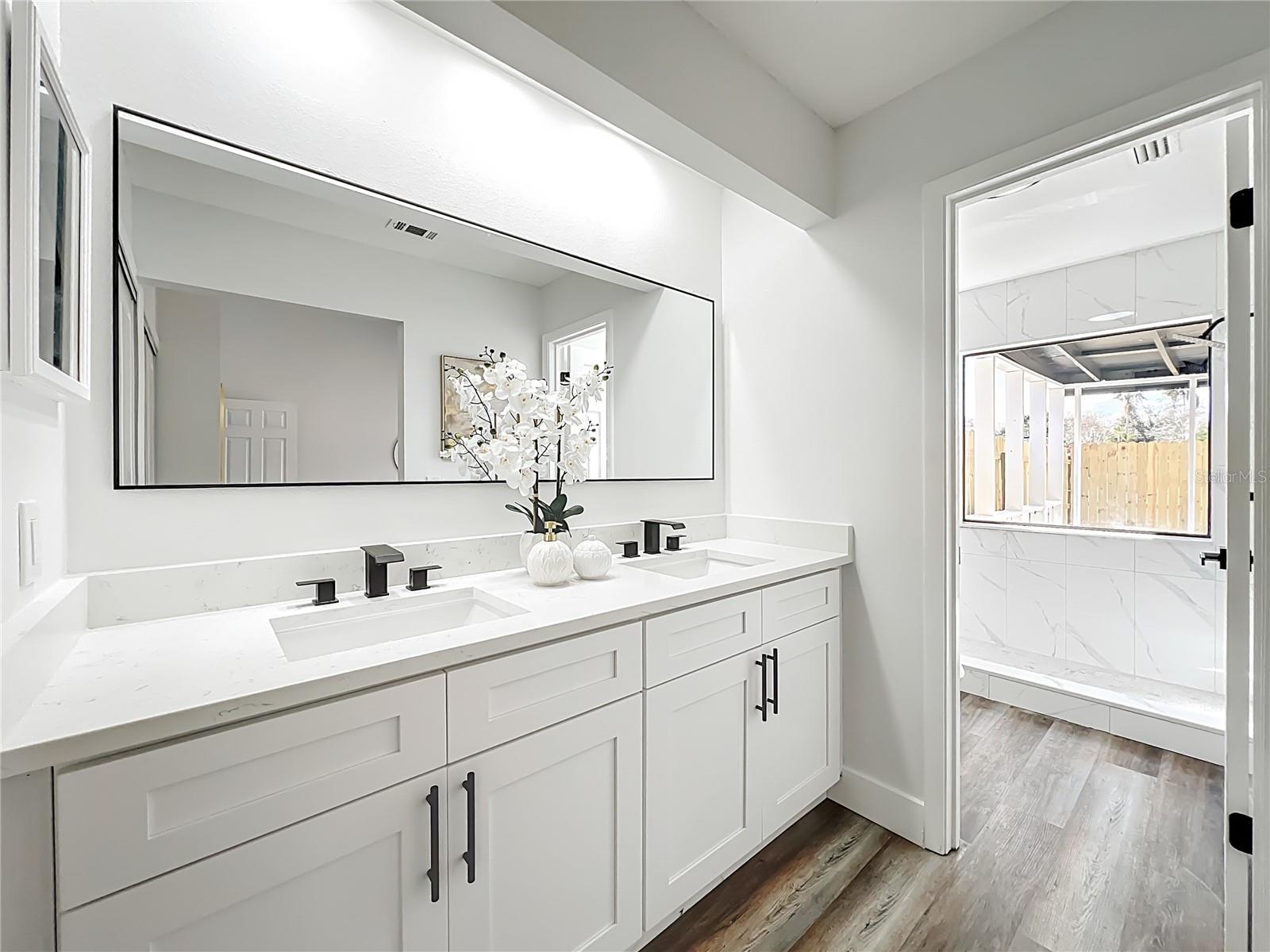 Image 52 of 88 For 700 Lakeside Place