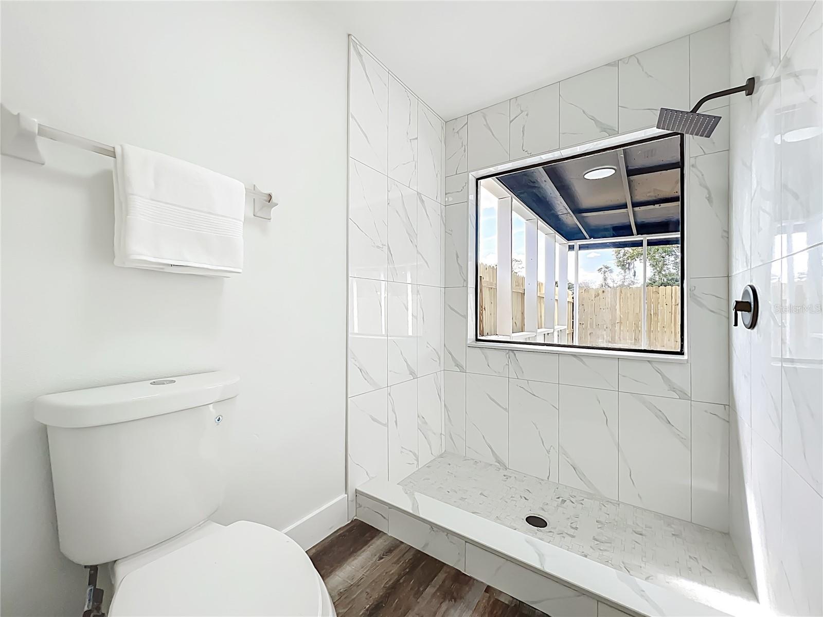 Image 53 of 88 For 700 Lakeside Place