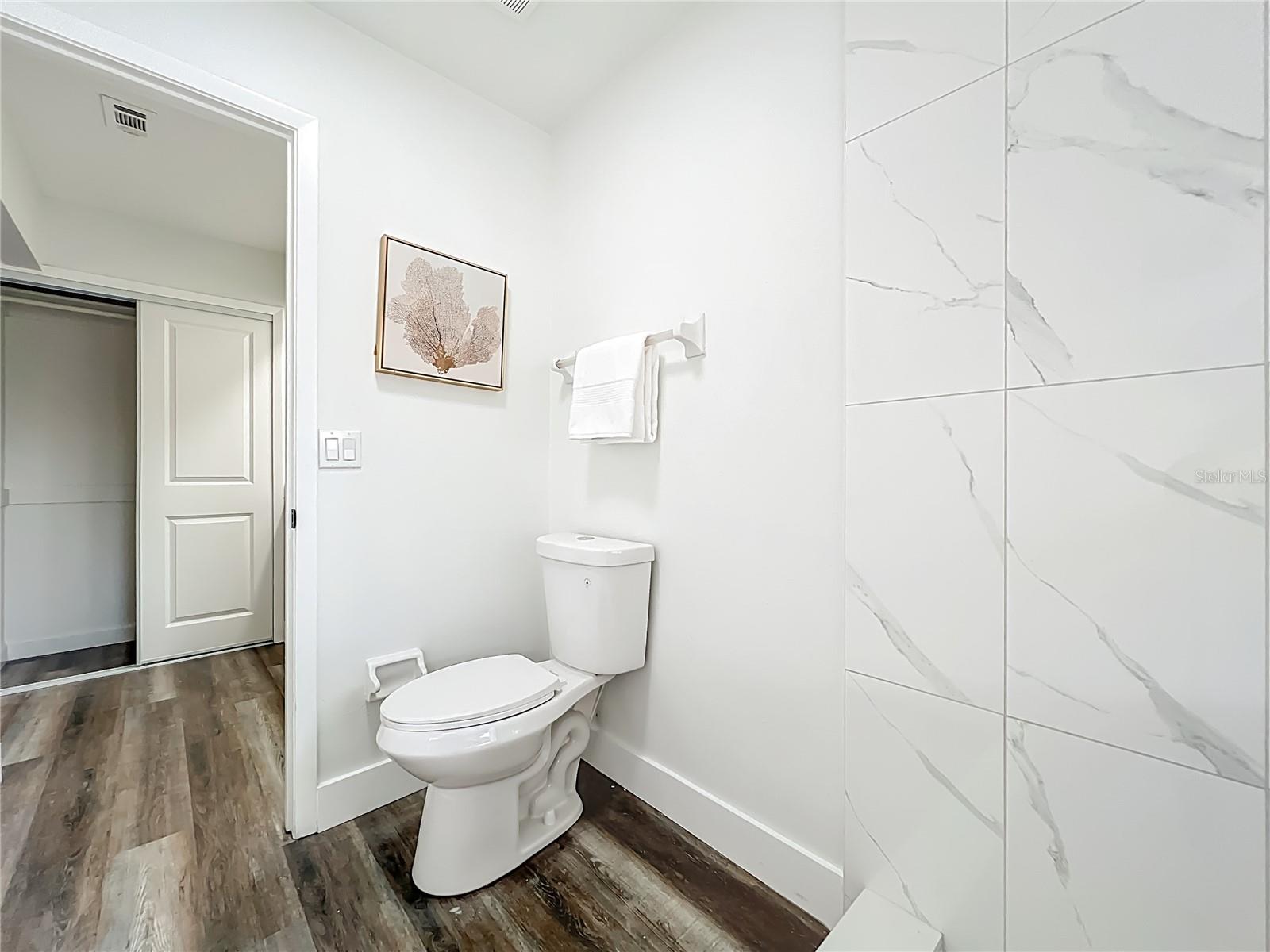 Image 55 of 88 For 700 Lakeside Place