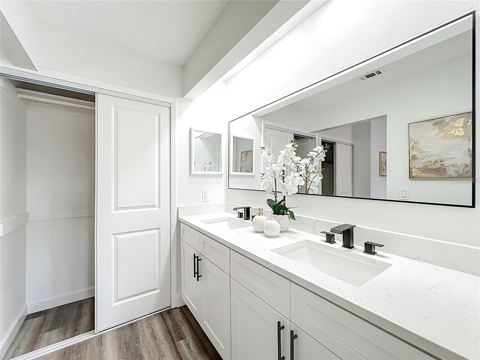 Image 56 of 88 For 700 Lakeside Place