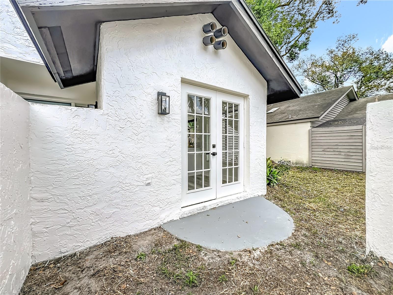 Image 65 of 88 For 700 Lakeside Place