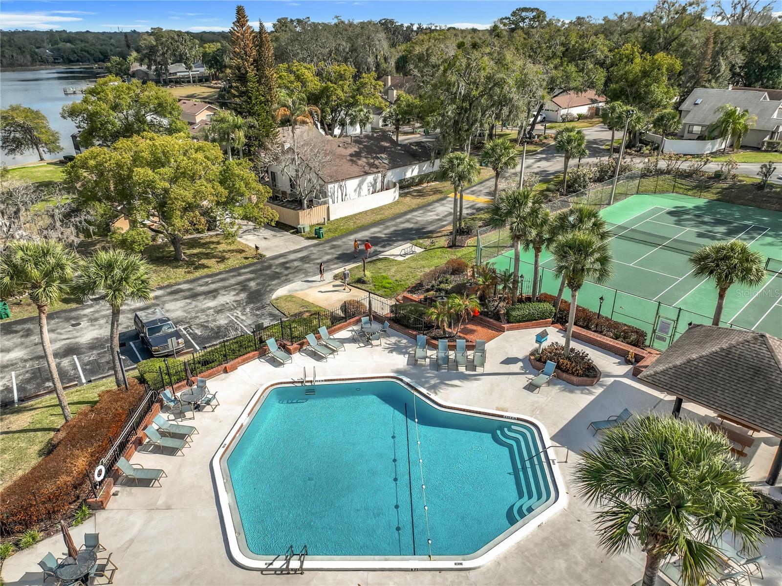 Image 75 of 88 For 700 Lakeside Place