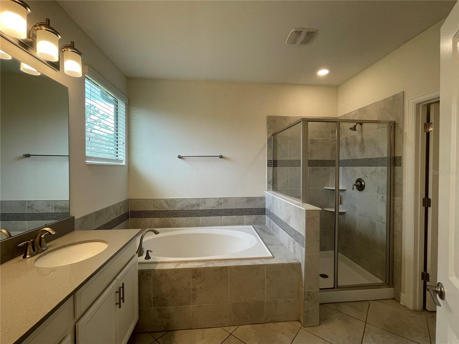 Image 23 of 34 For 11114 Whistling Pine Way