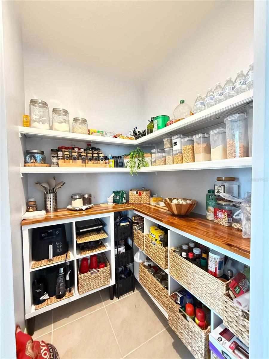 Image 5 of 19 For 605 Park Place Boulevard