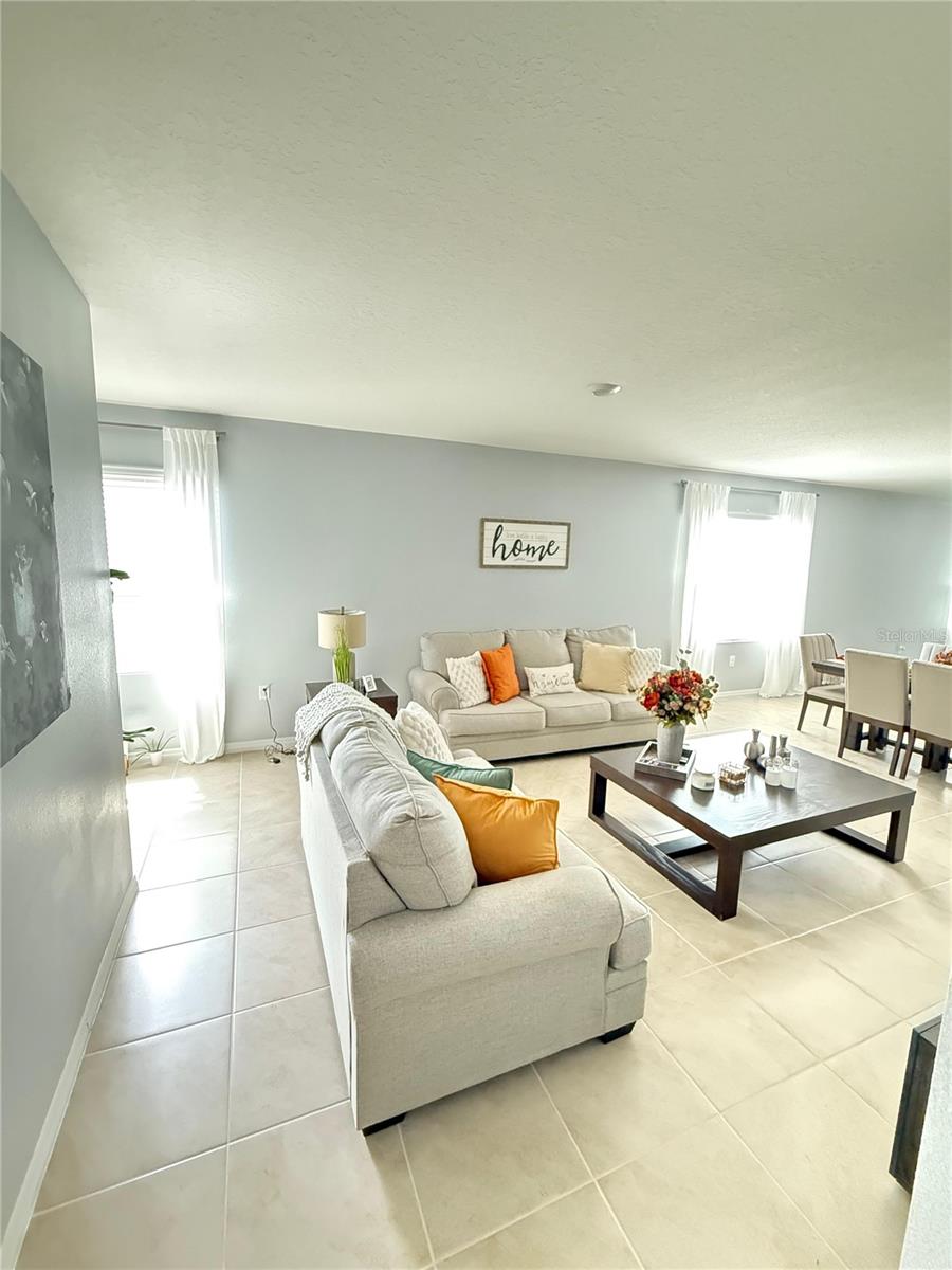 Image 9 of 19 For 605 Park Place Boulevard