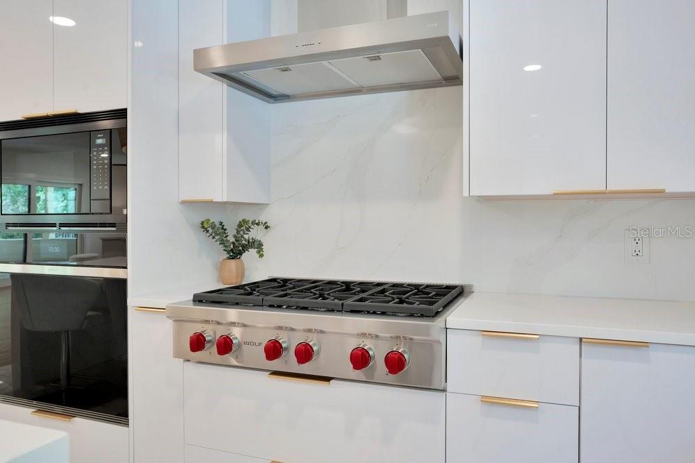 Image 11 of 49 For 1651 Westchester Avenue