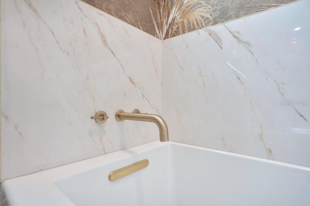 Image 28 of 49 For 1651 Westchester Avenue