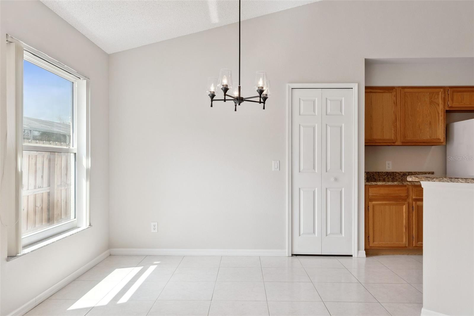 Image 18 of 42 For 11453 Kenley Circle