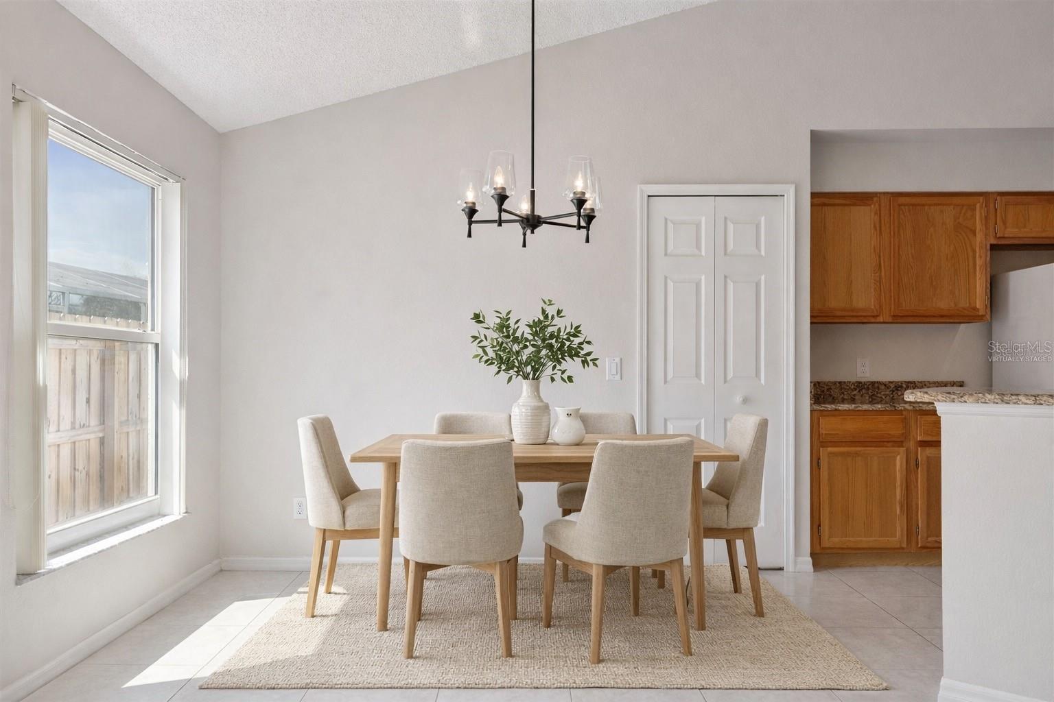 Image 19 of 42 For 11453 Kenley Circle