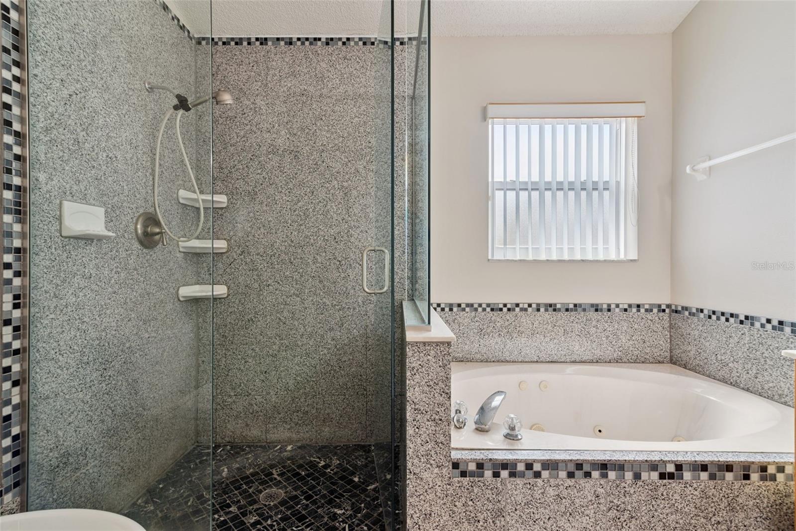 Image 27 of 42 For 11453 Kenley Circle