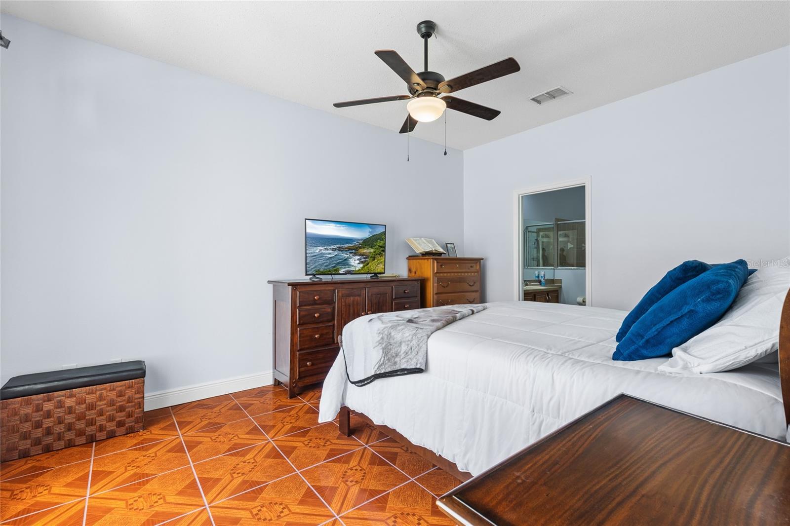 Image 13 of 32 For 2157 Island Walk Drive