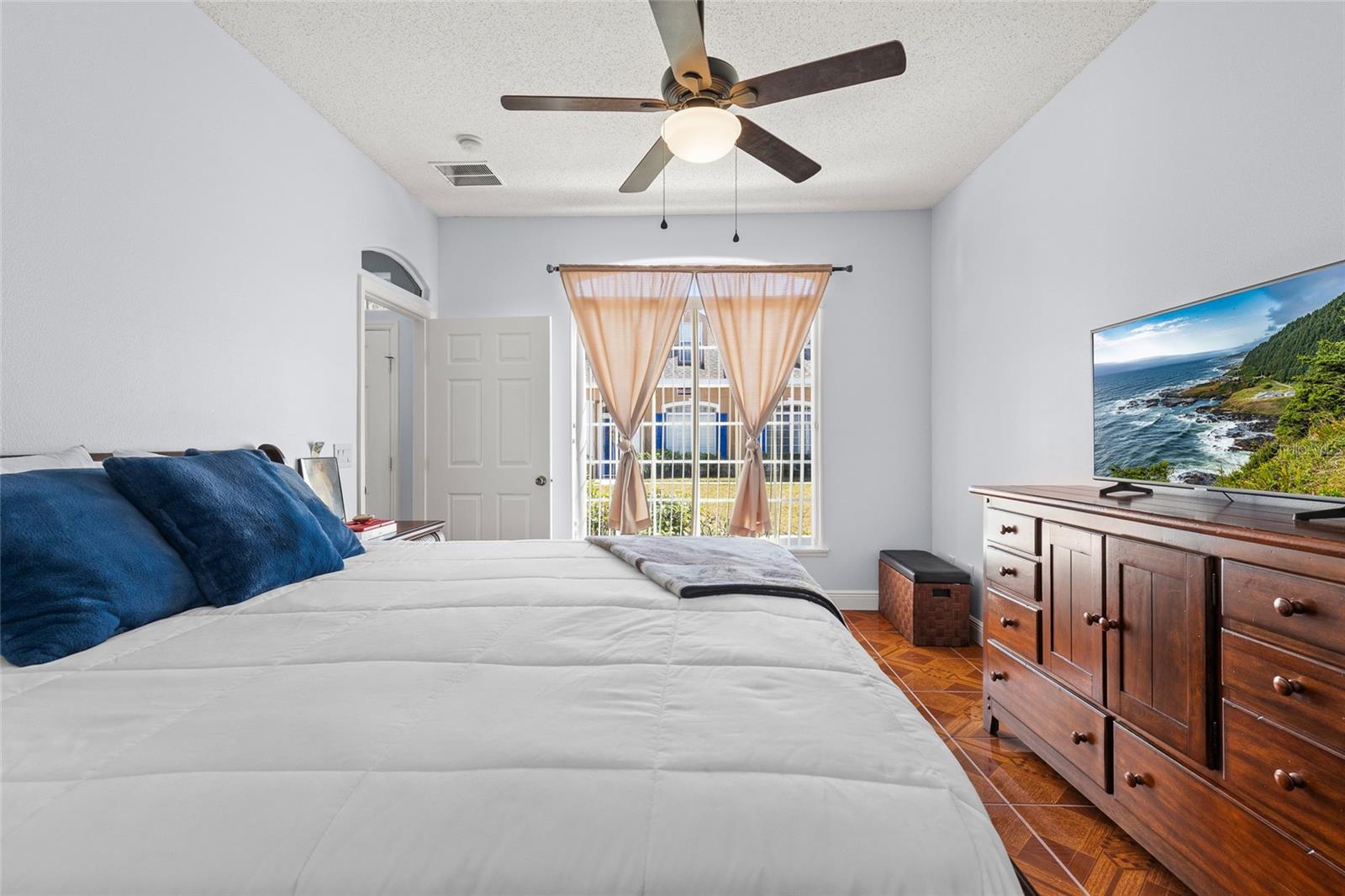 Image 14 of 32 For 2157 Island Walk Drive