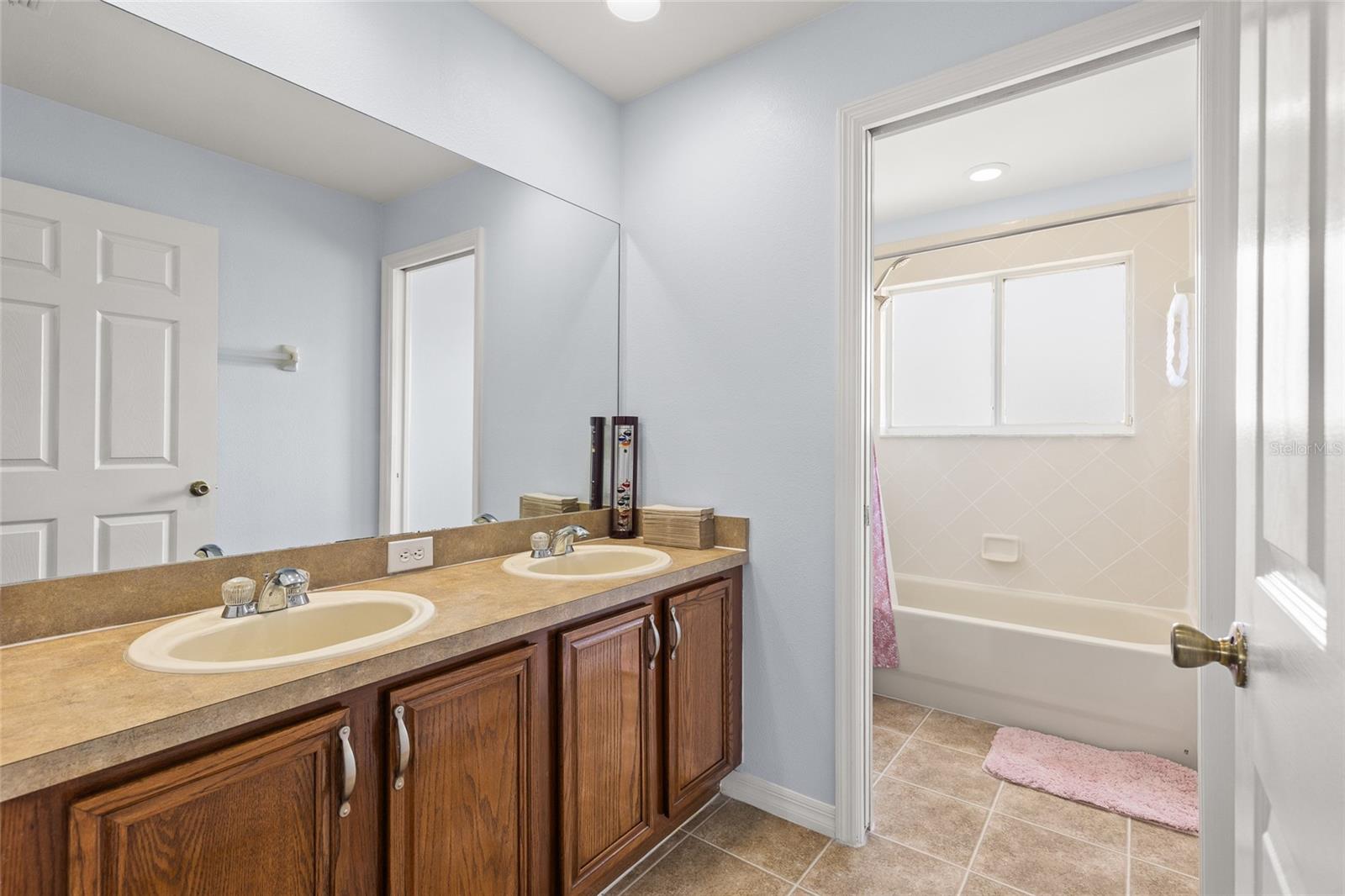 Image 19 of 32 For 2157 Island Walk Drive