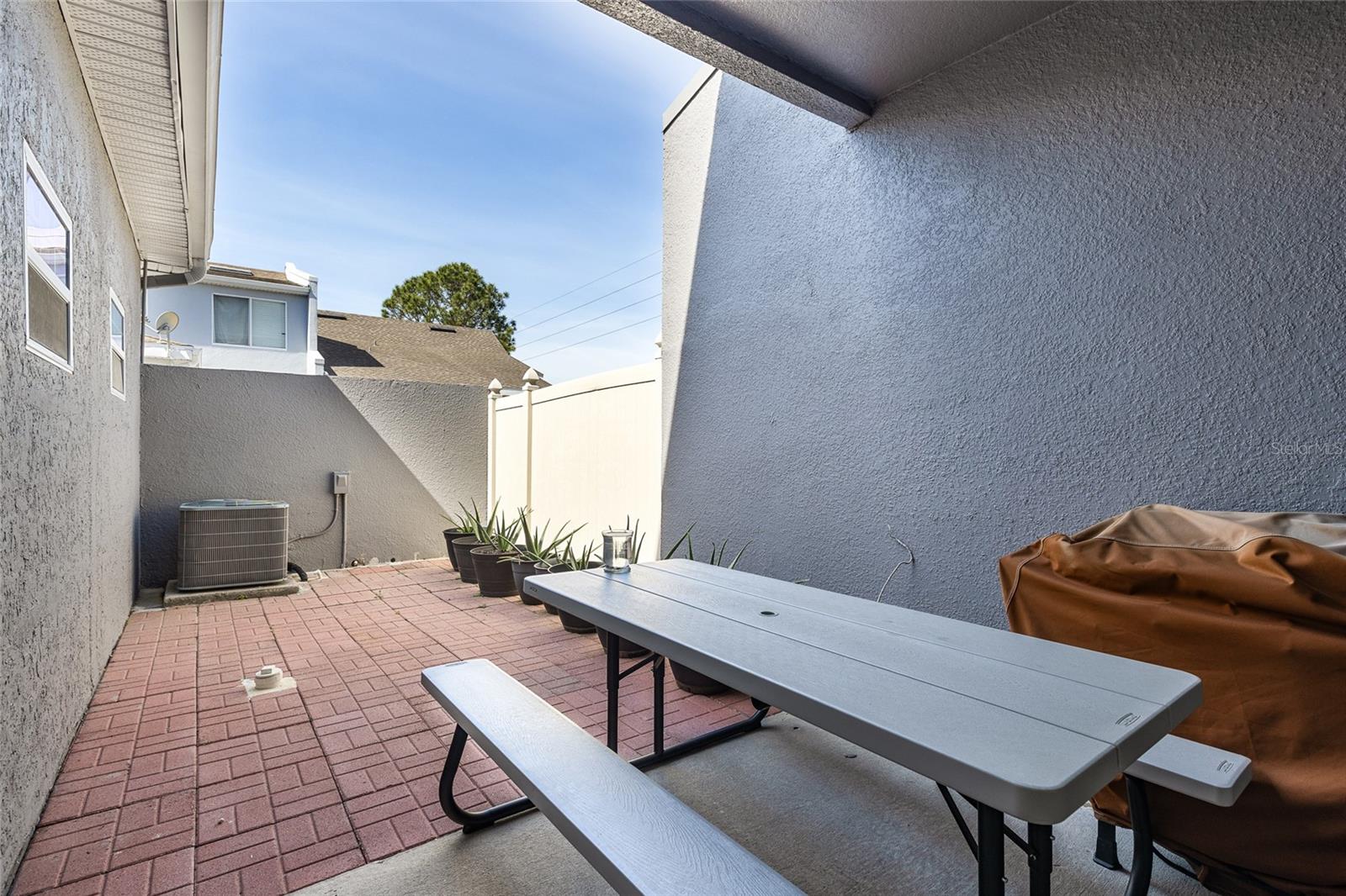 Image 22 of 32 For 2157 Island Walk Drive