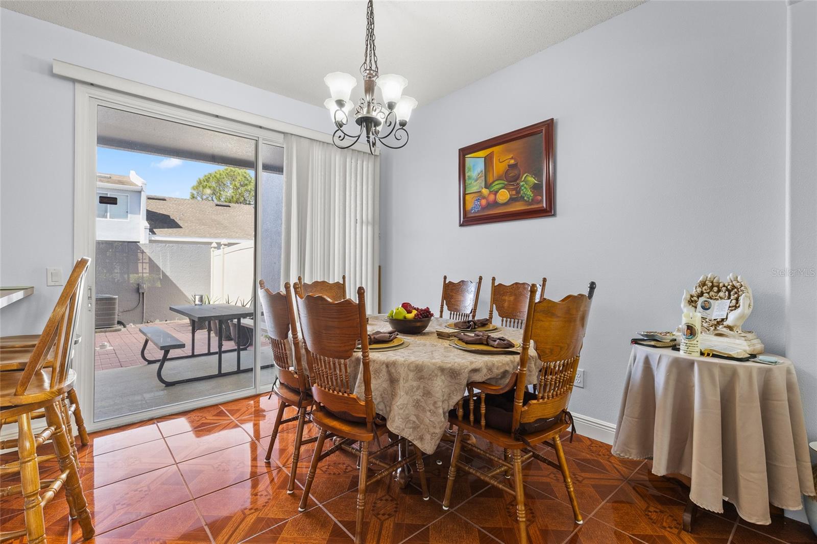 Image 6 of 32 For 2157 Island Walk Drive