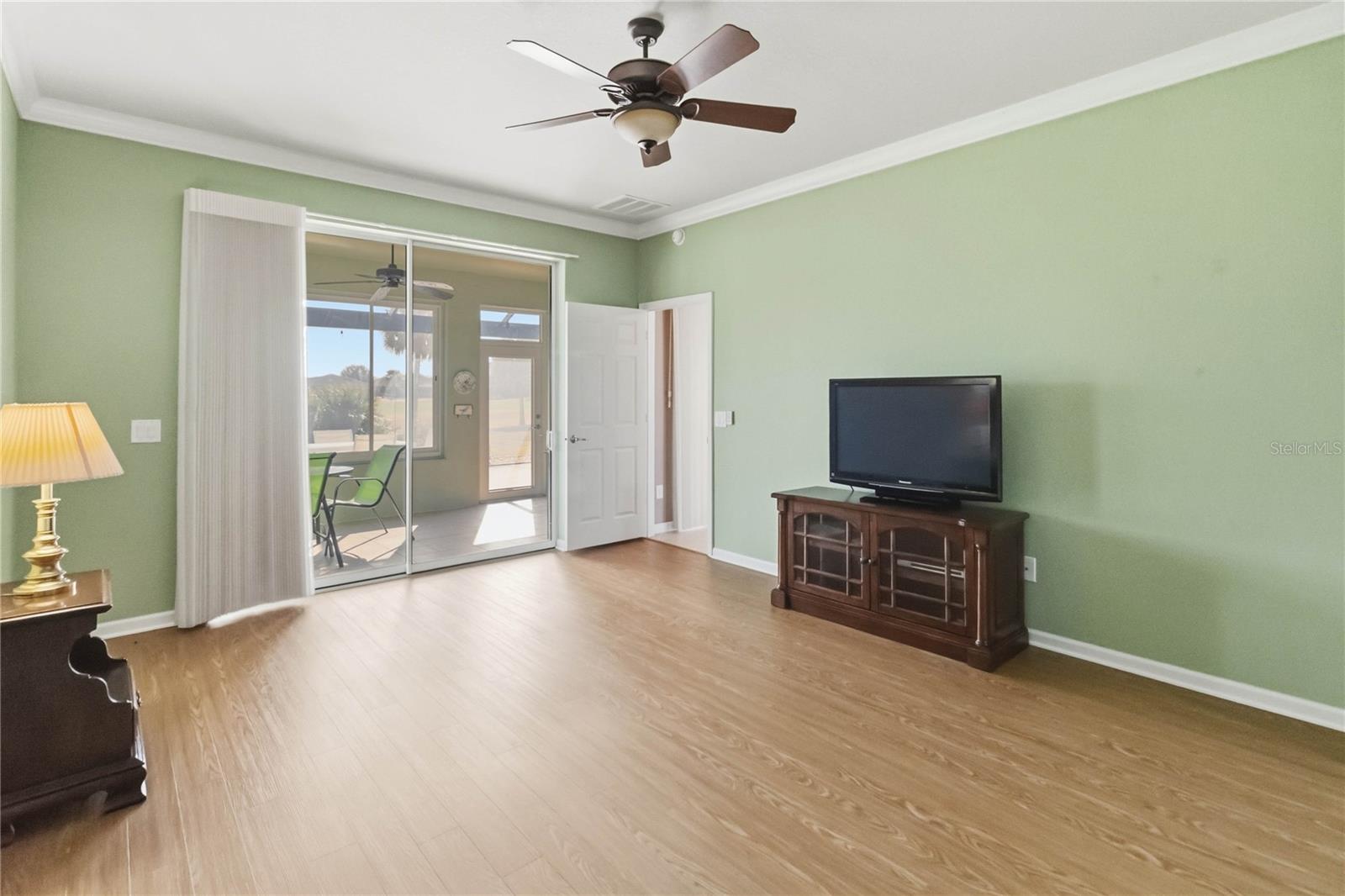 Image 20 of 61 For 9439 71st Loop