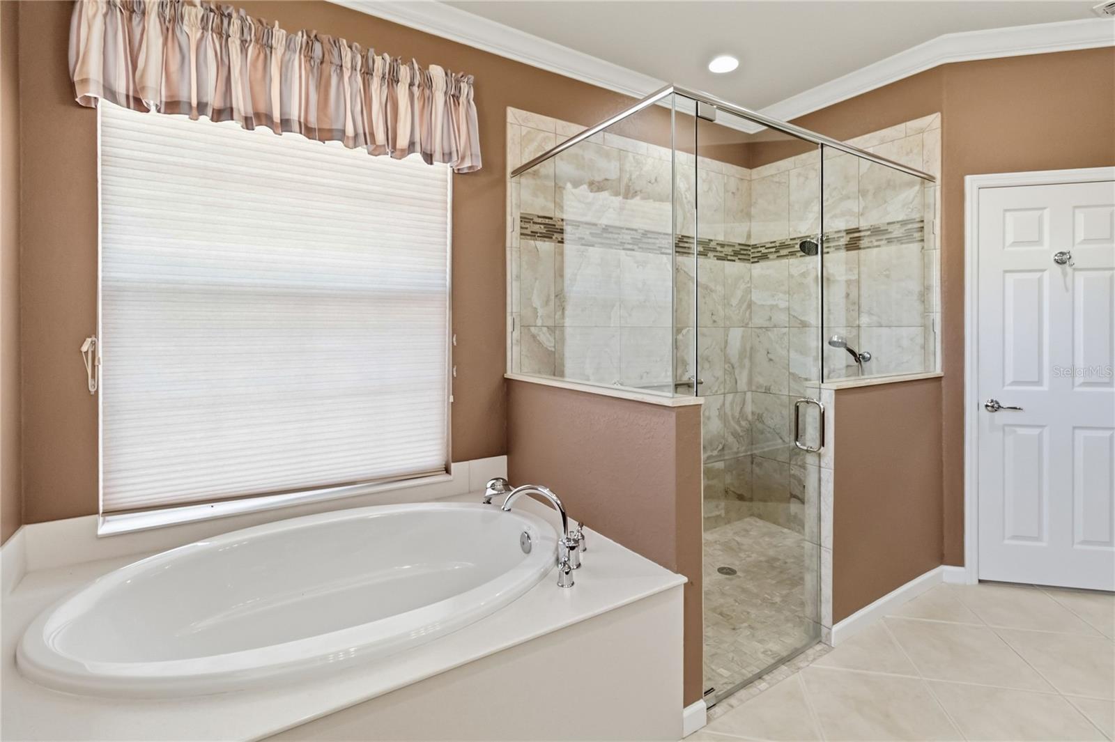 Image 25 of 61 For 9439 71st Loop