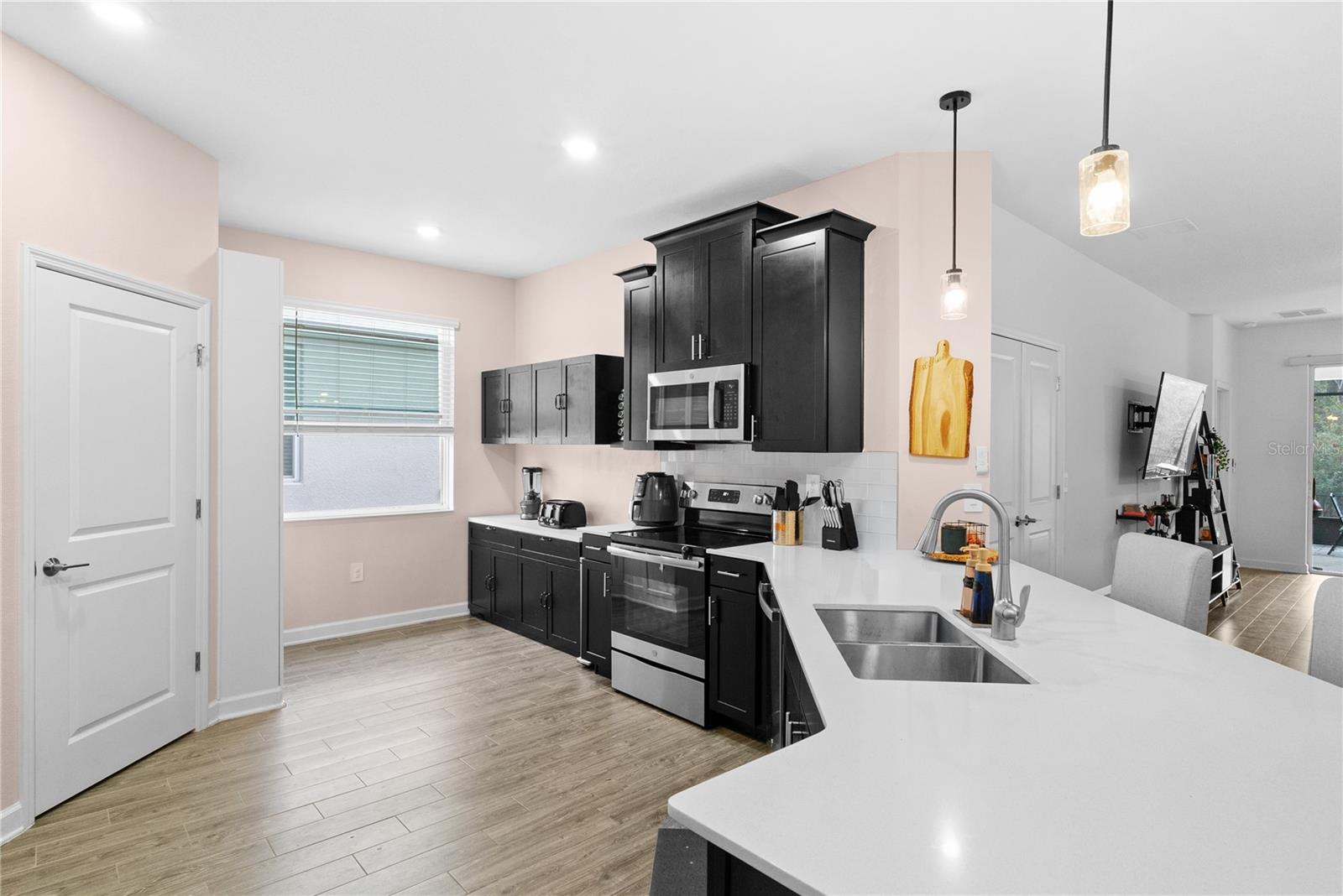 Image 10 of 32 For 1778 Good Neighbor Loop