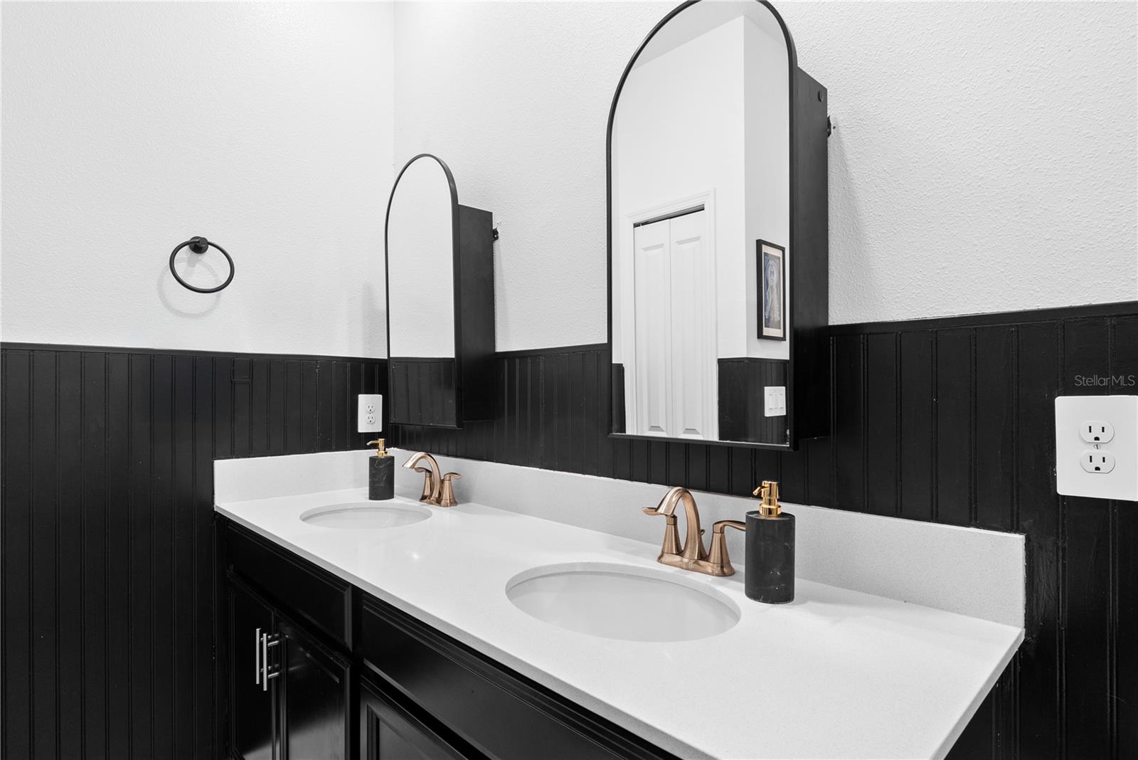 Image 20 of 32 For 1778 Good Neighbor Loop