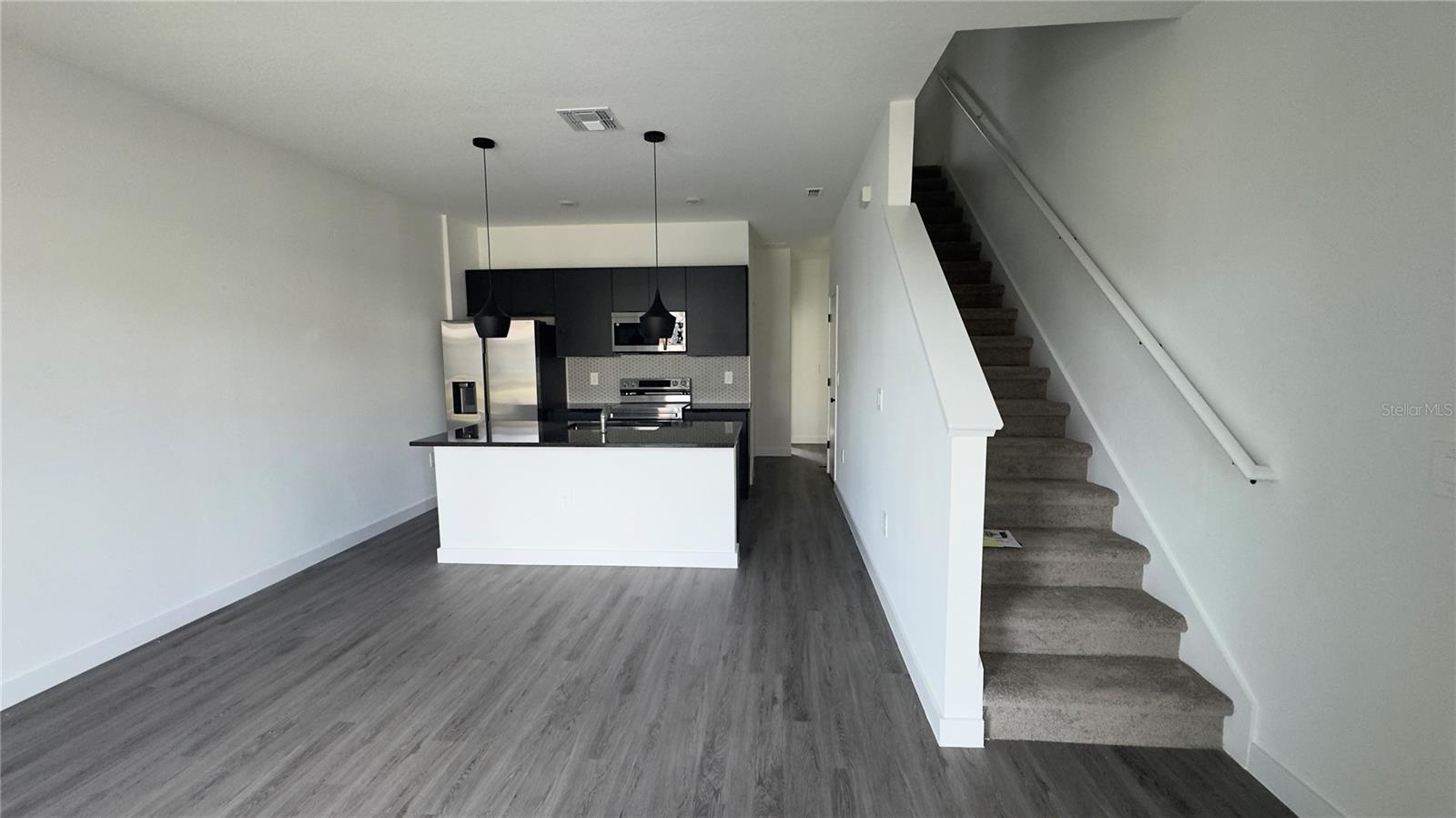 Image 17 of 45 For 8798 Positivity Drive