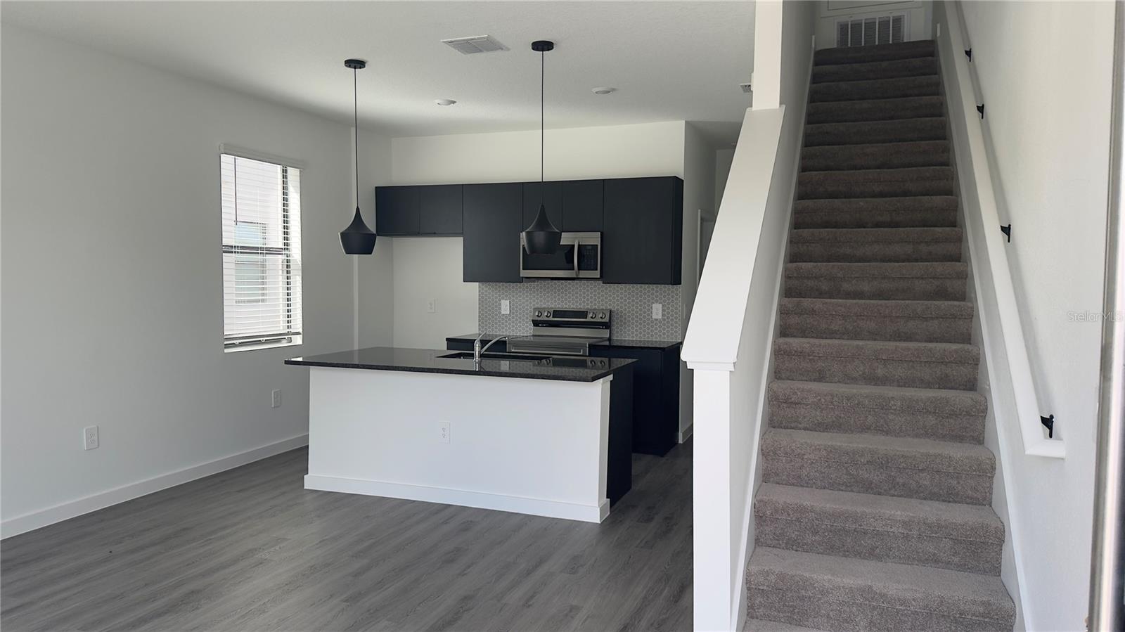 Image 18 of 45 For 8798 Positivity Drive