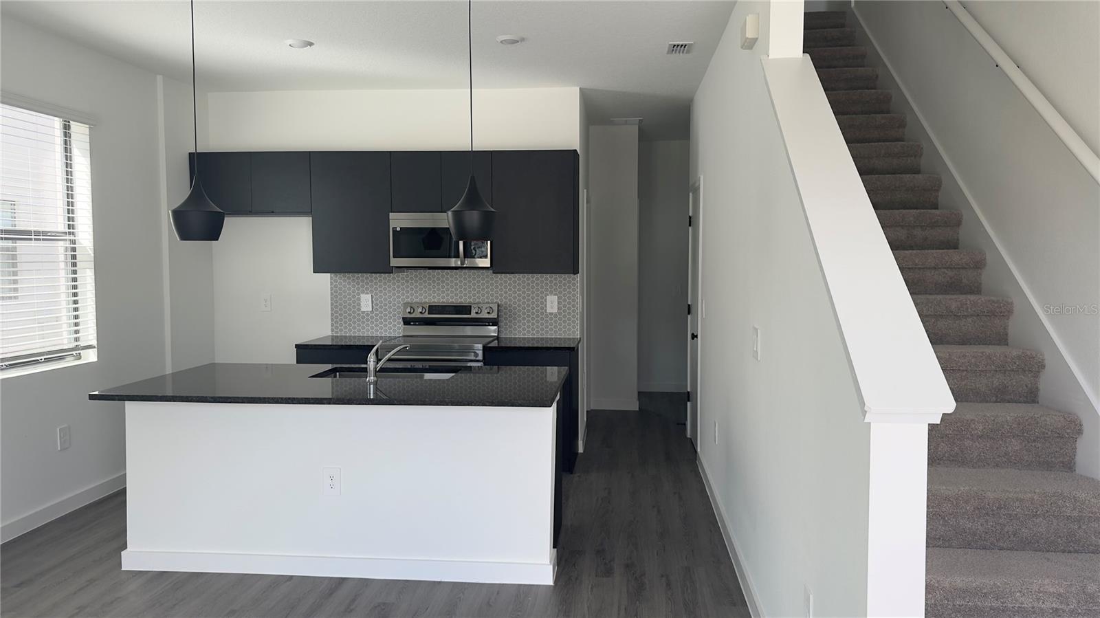 Image 21 of 45 For 8798 Positivity Drive