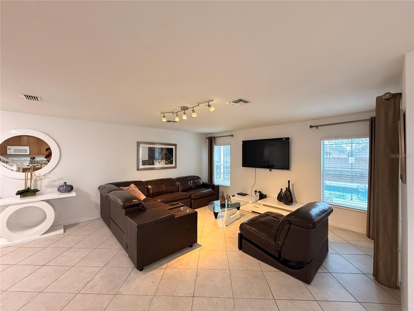 Image 15 of 64 For 2654 Santosh Cove