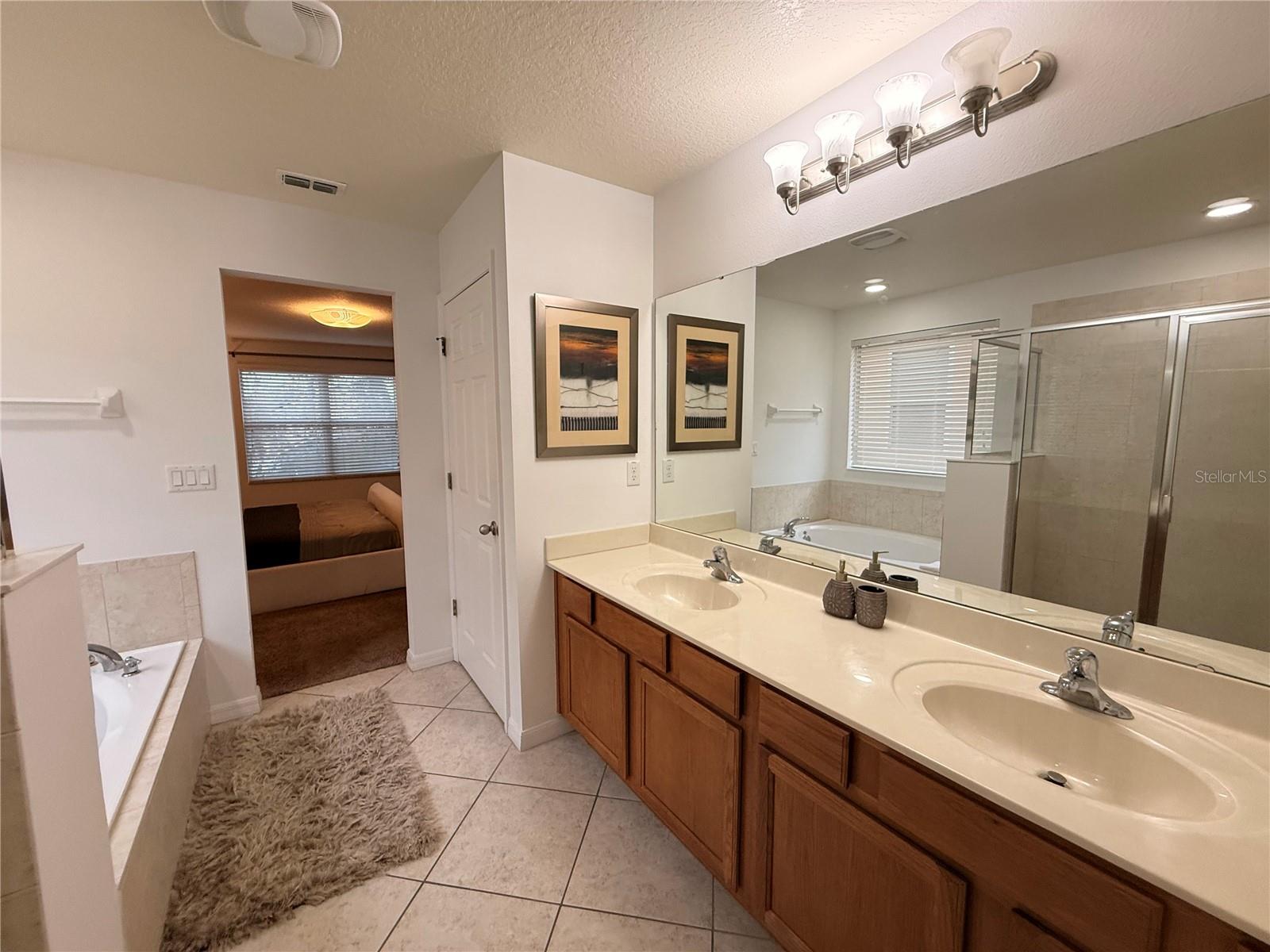 Image 27 of 64 For 2654 Santosh Cove