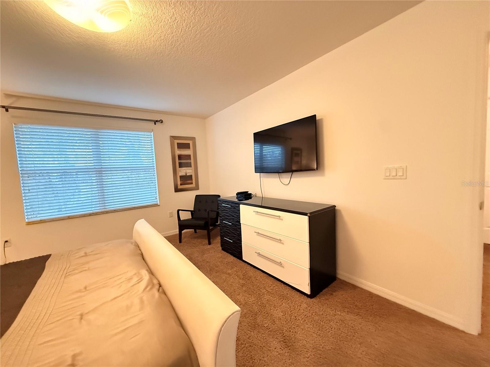 Image 37 of 64 For 2654 Santosh Cove