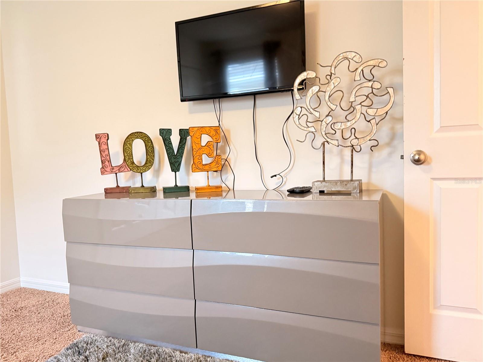 Image 46 of 64 For 2654 Santosh Cove