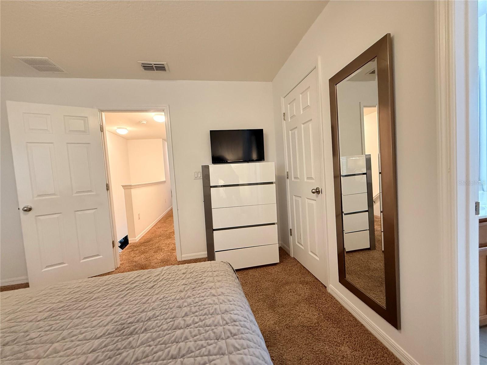 Image 52 of 64 For 2654 Santosh Cove