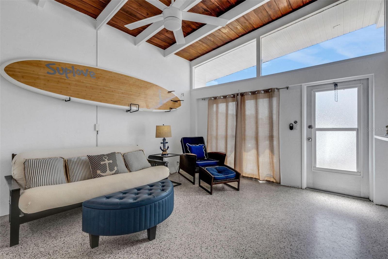 Image 11 of 42 For 1129 Seaside Drive 7