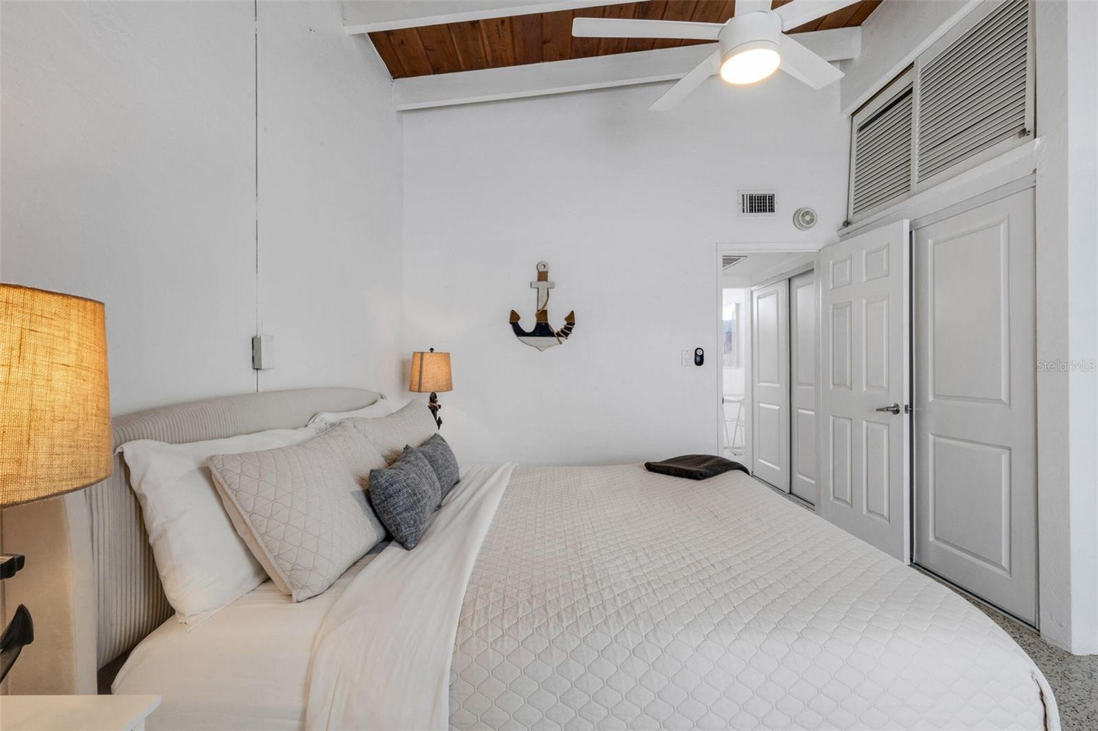 Image 19 of 42 For 1129 Seaside Drive 7