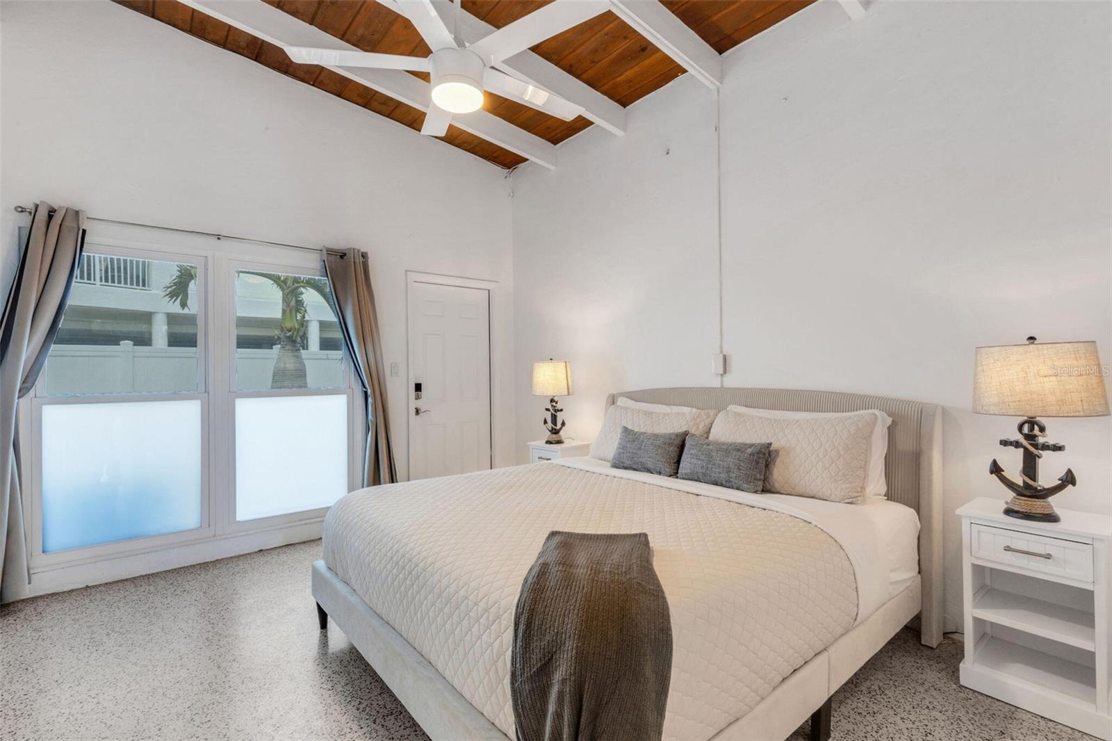 Image 20 of 42 For 1129 Seaside Drive 7