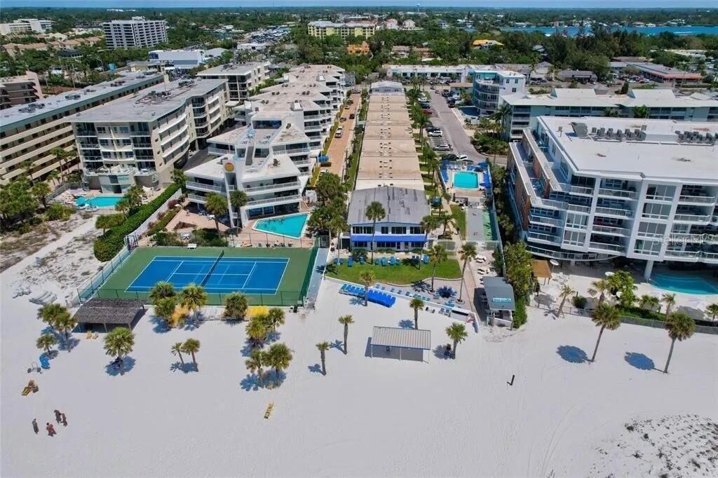 Image 32 of 42 For 1129 Seaside Drive 7