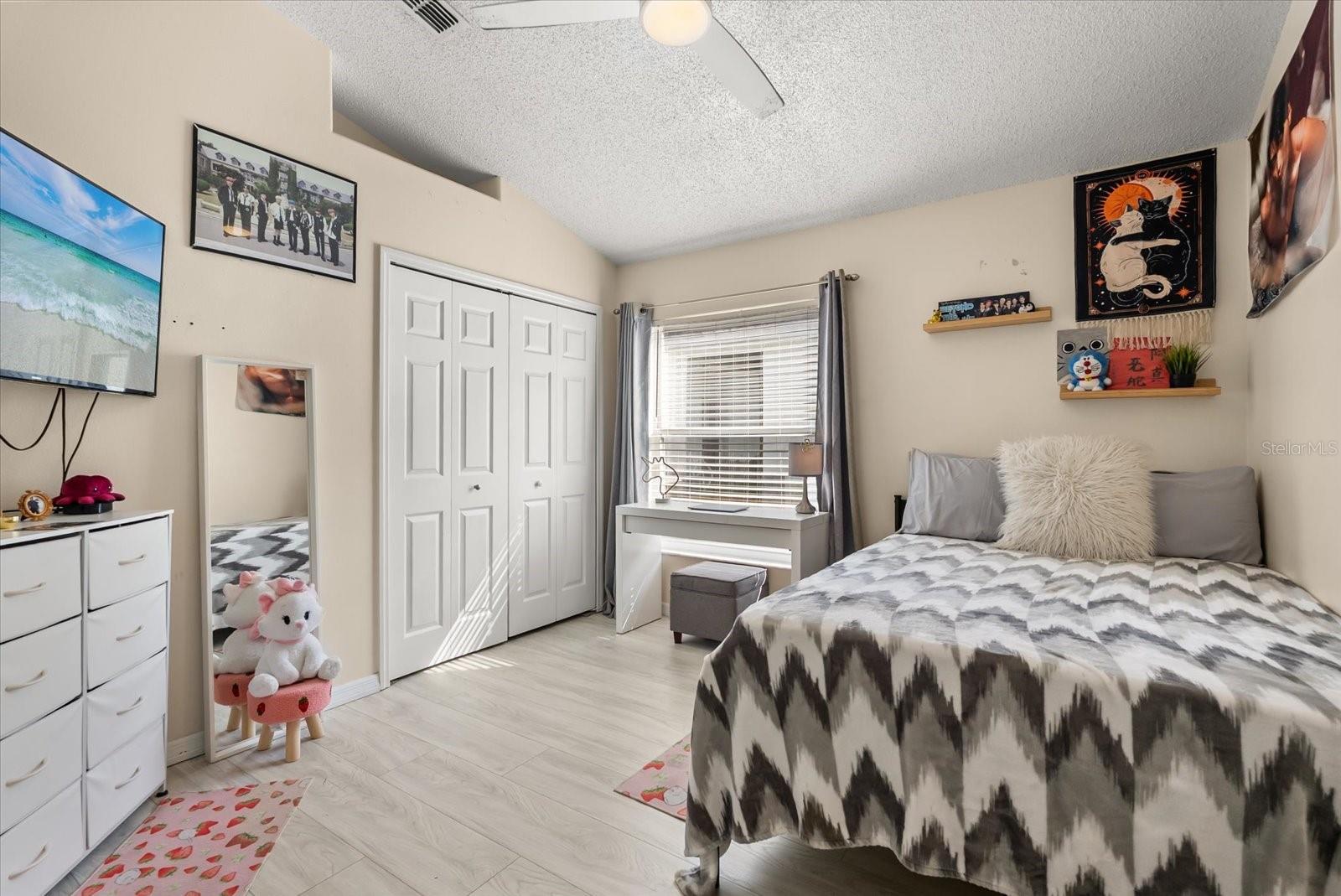 Image 17 of 32 For 104 Sunny Oak Trail