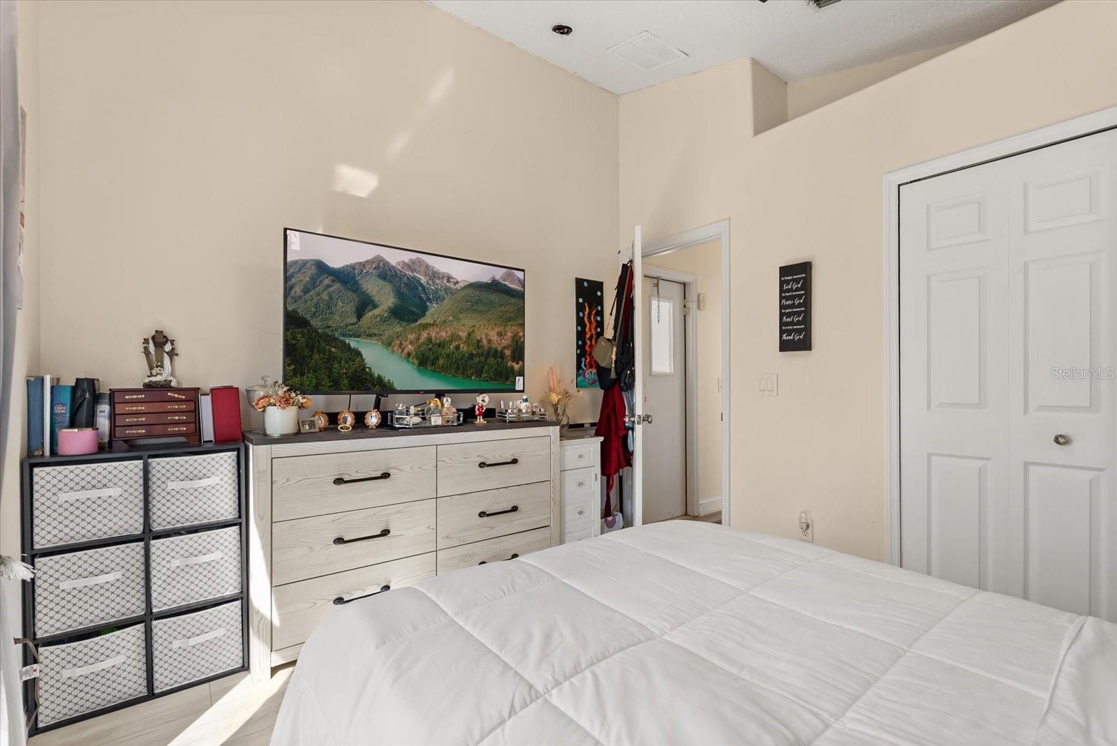 Image 22 of 32 For 104 Sunny Oak Trail