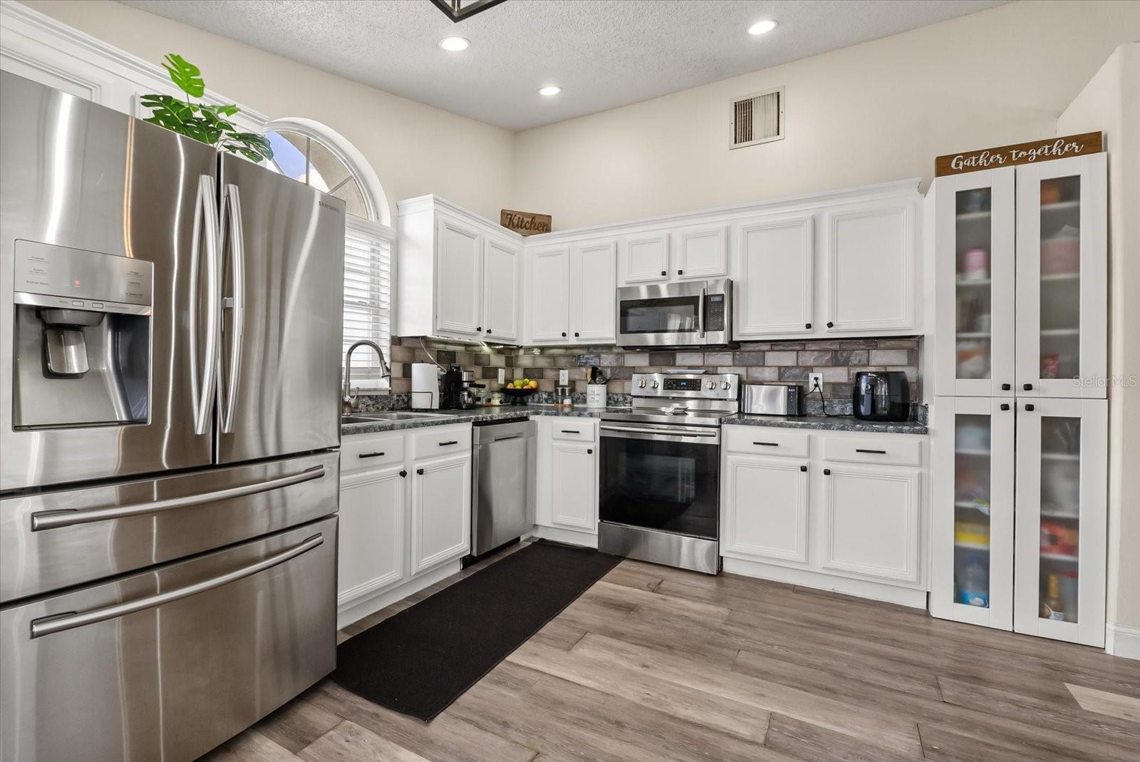 Image 7 of 32 For 104 Sunny Oak Trail