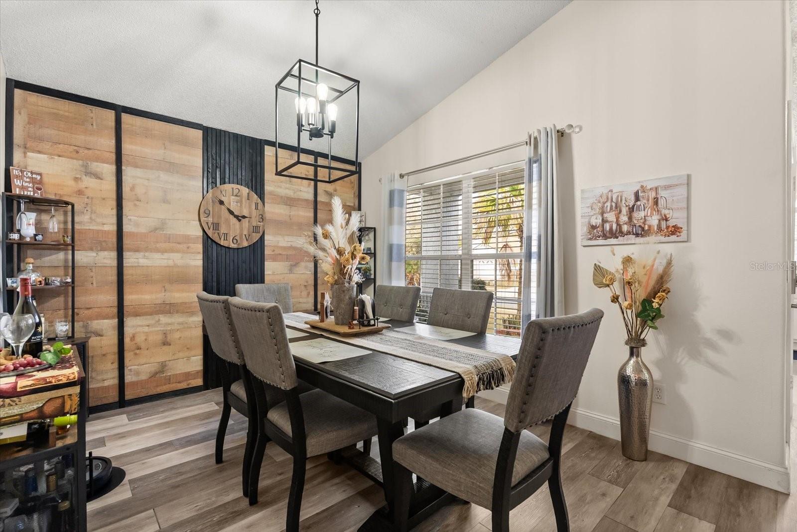 Image 8 of 32 For 104 Sunny Oak Trail