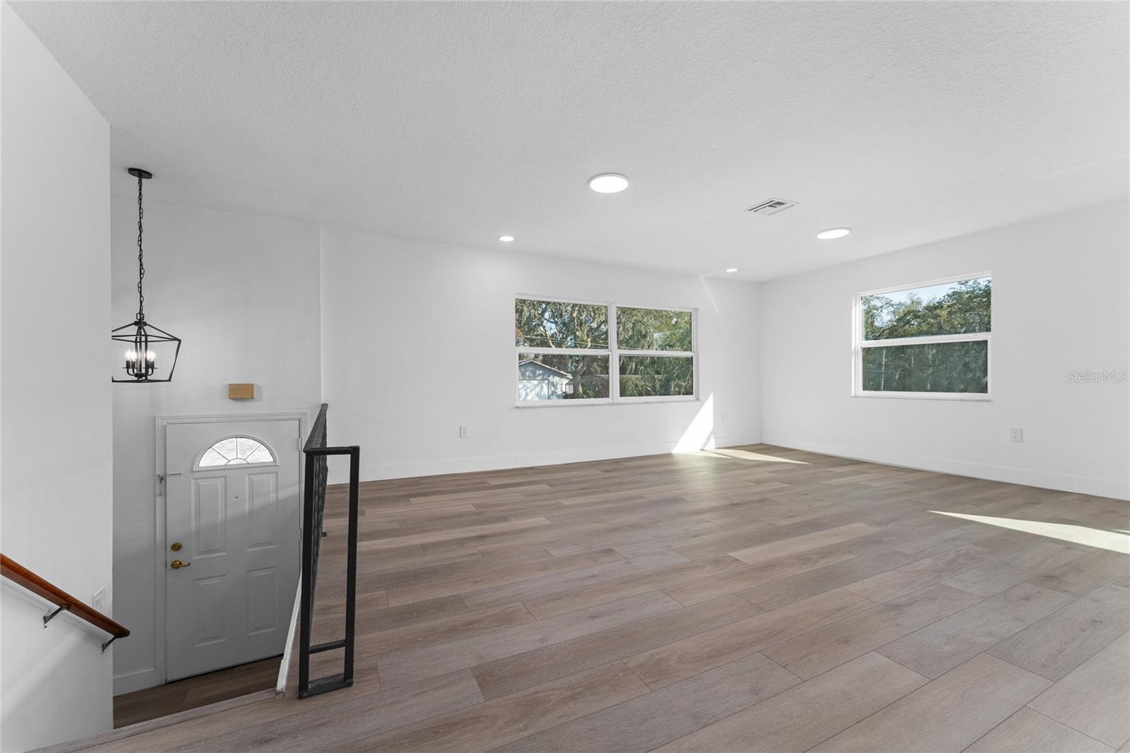 Image 12 of 47 For 600 Hill Avenue