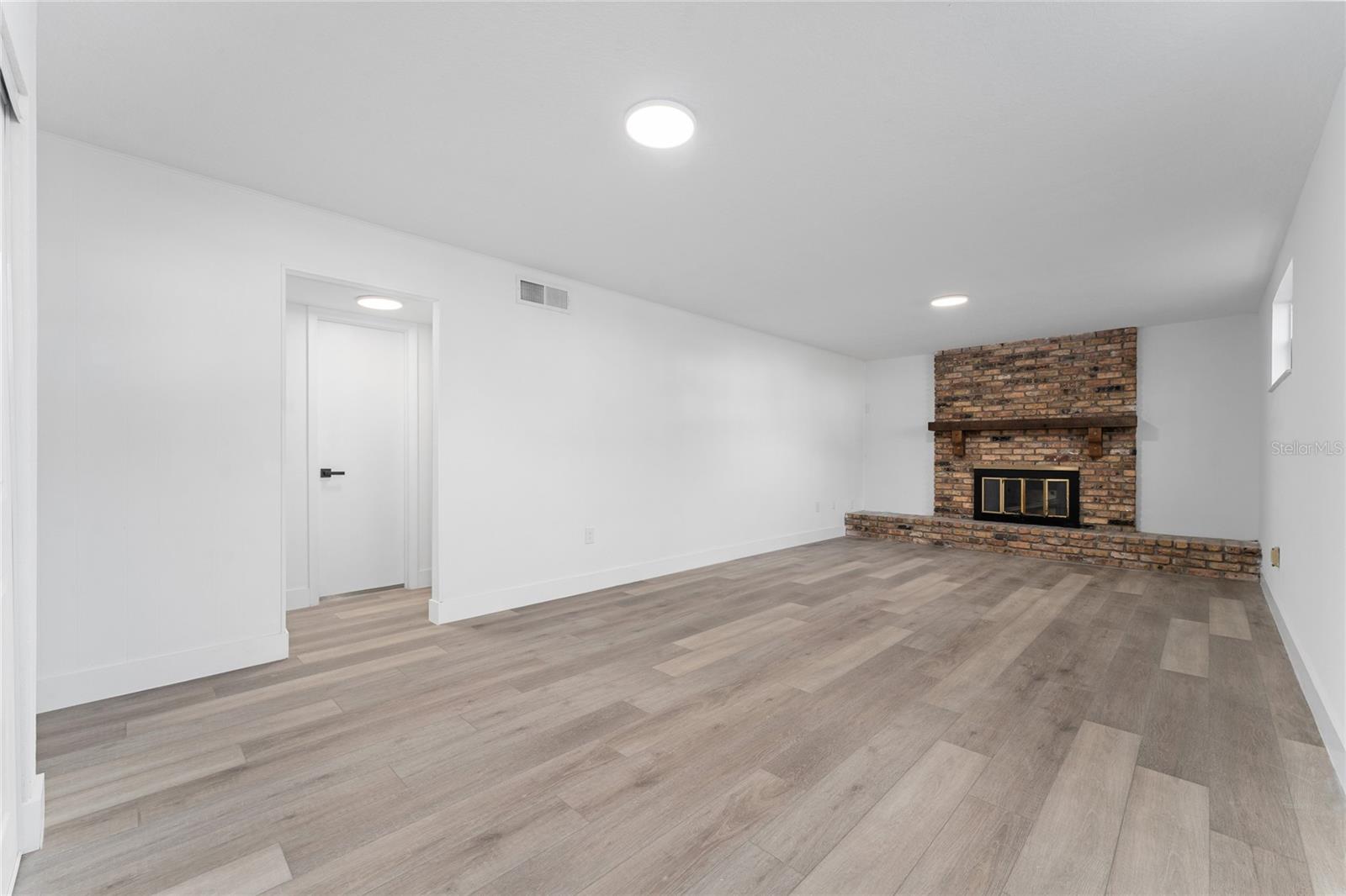 Image 22 of 47 For 600 Hill Avenue