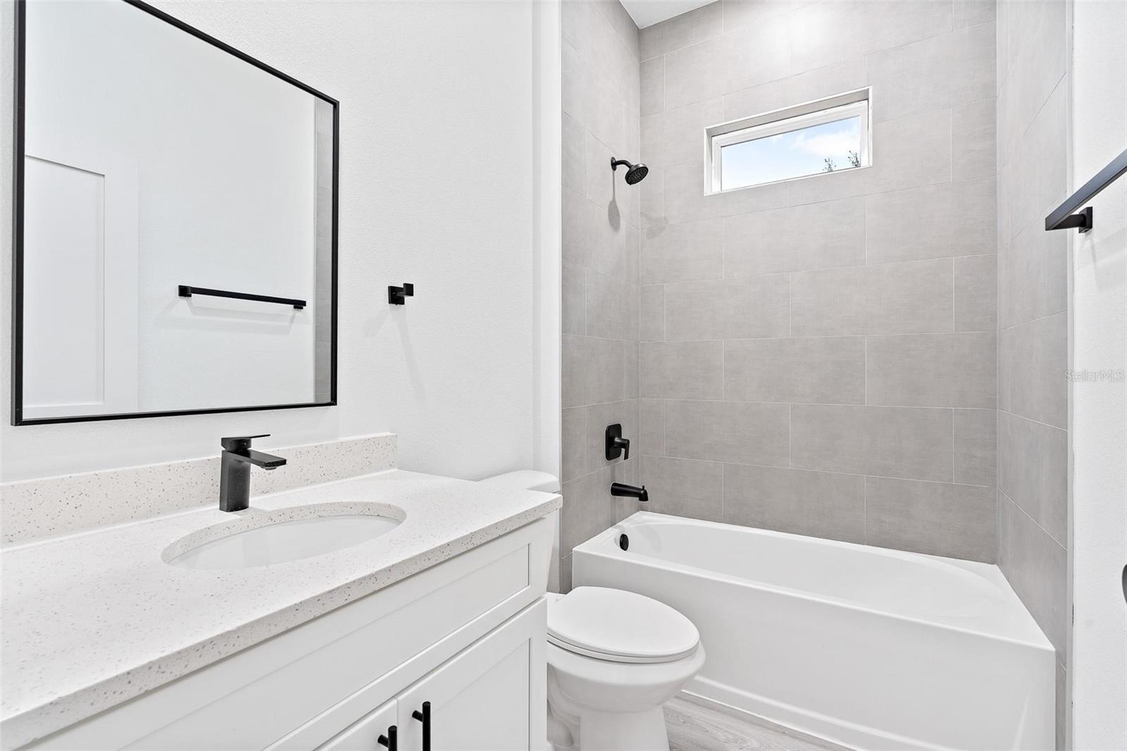 Image 11 of 39 For 16367 16th Court