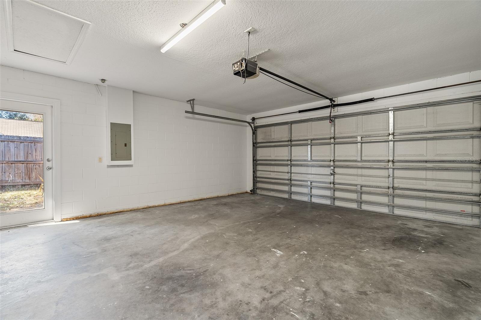 Image 31 of 37 For 10611 Reagans Run Drive