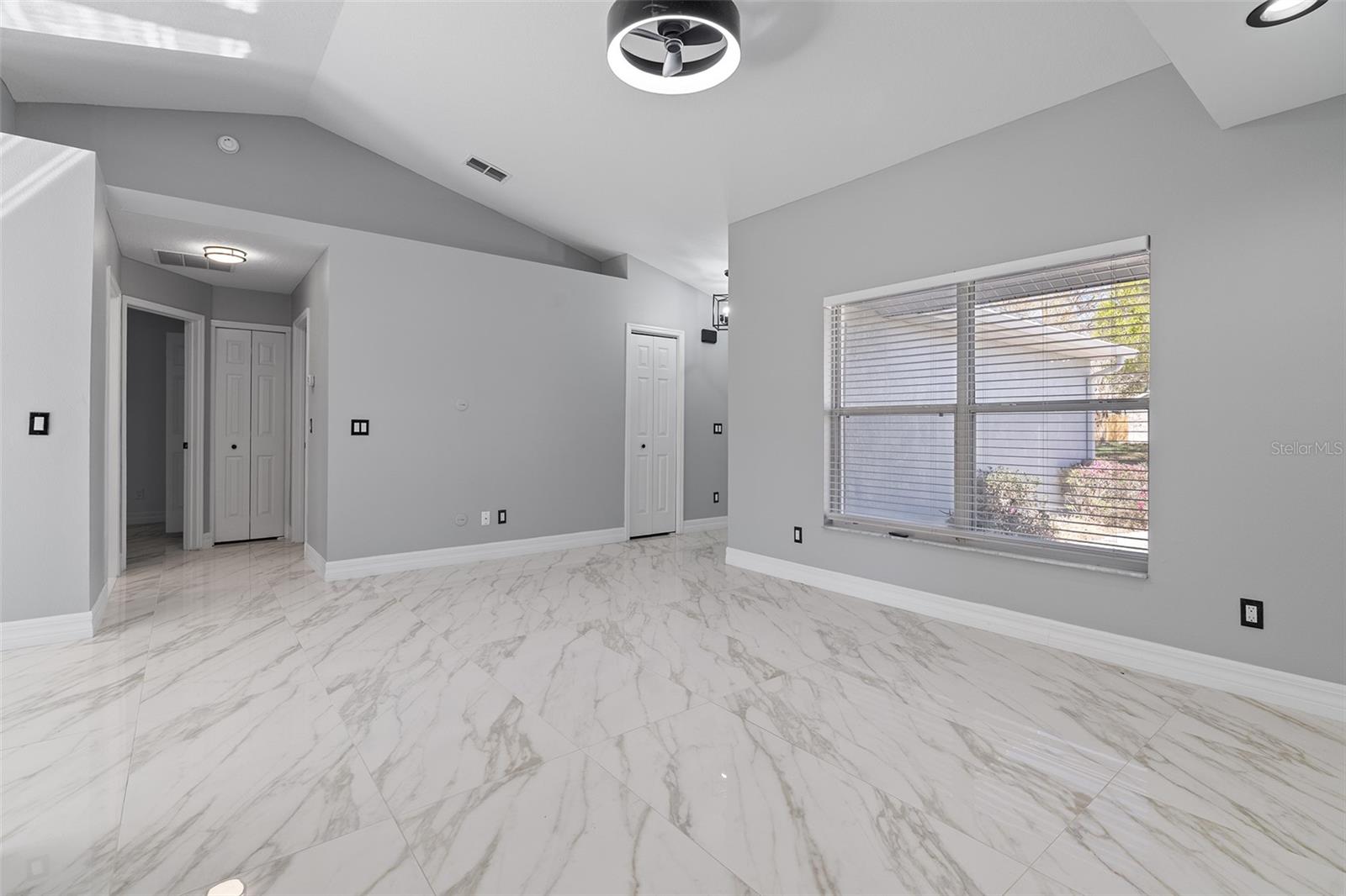 Image 5 of 37 For 10611 Reagans Run Drive