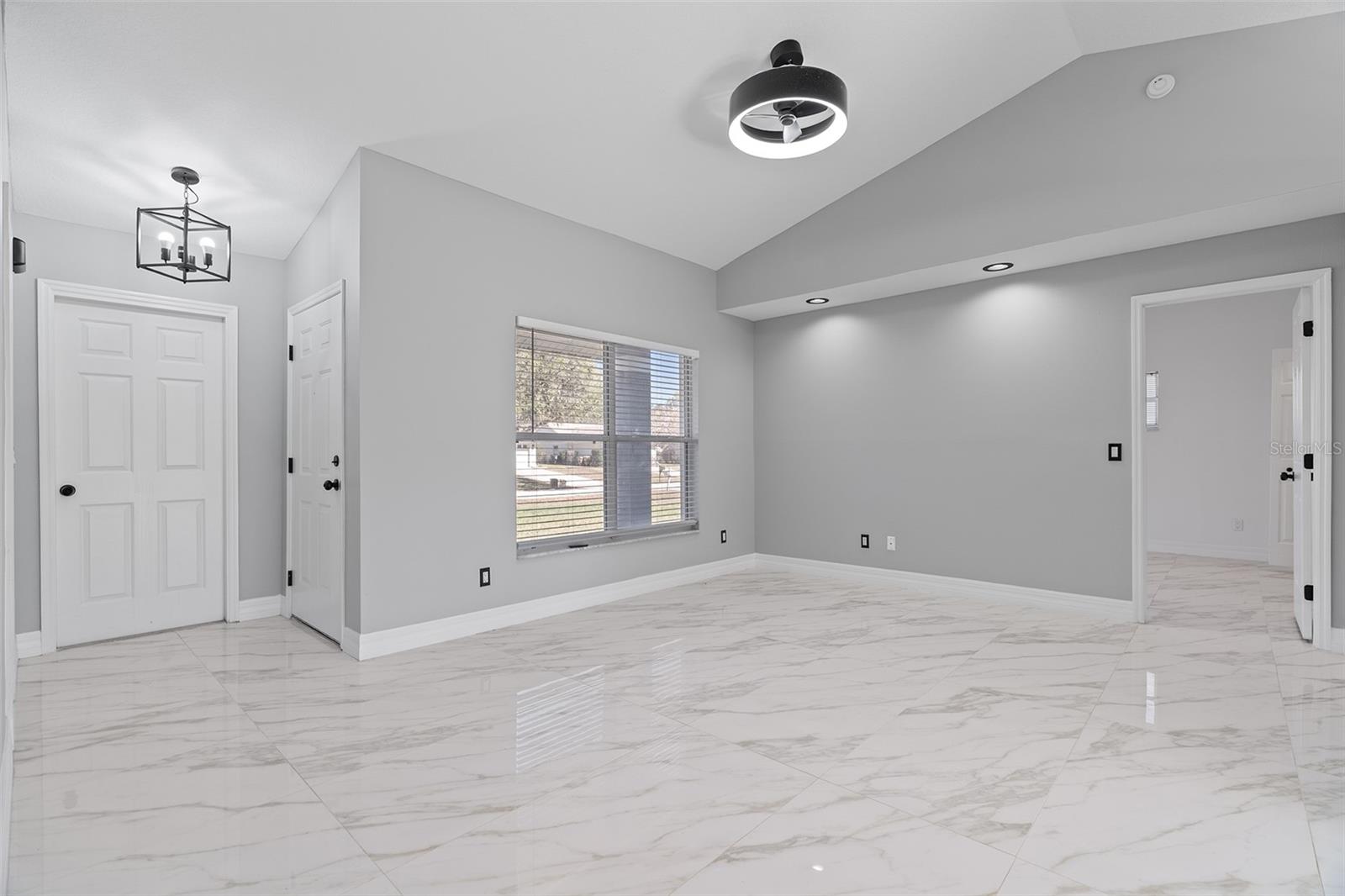 Image 6 of 37 For 10611 Reagans Run Drive