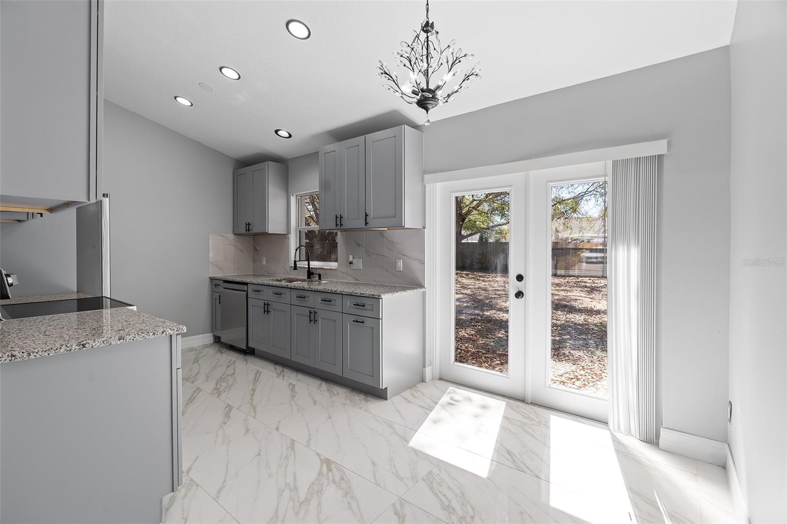 Image 7 of 37 For 10611 Reagans Run Drive