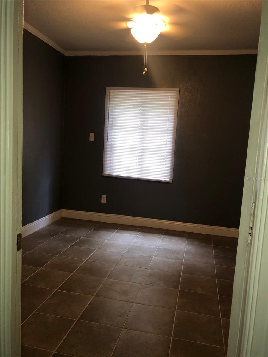 Image 11 of 13 For 2201 Park Avenue A