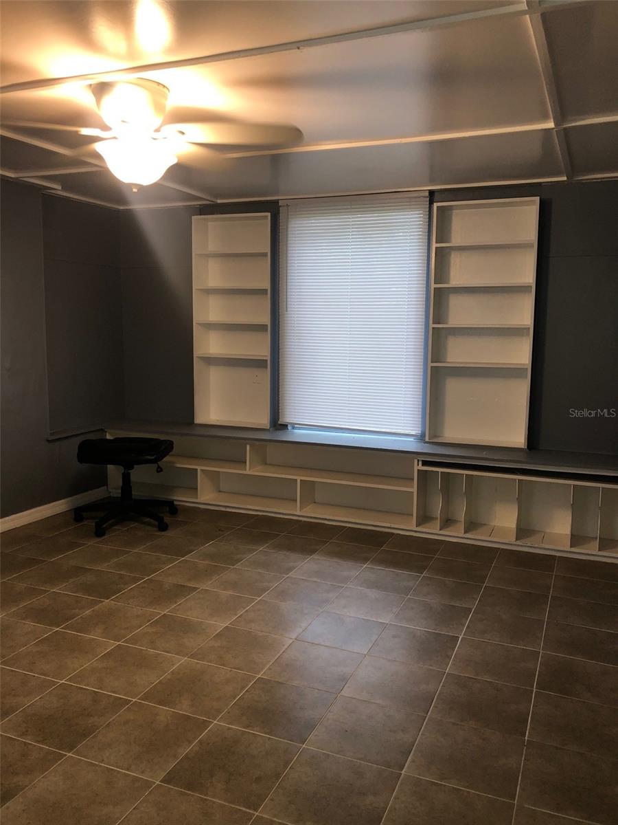 Image 4 of 13 For 2201 Park Avenue A