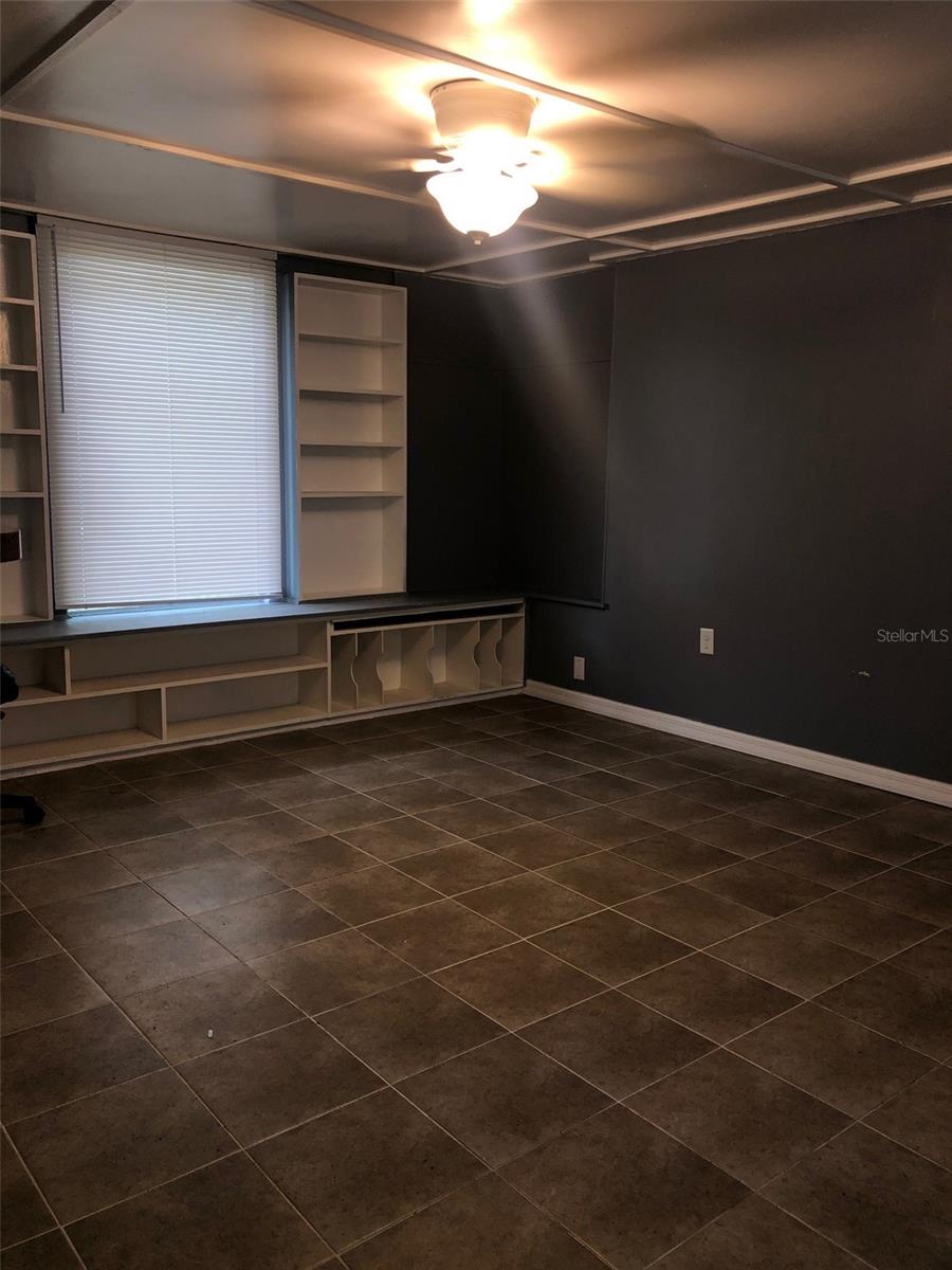 Image 5 of 13 For 2201 Park Avenue A